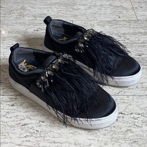 Black feather sneakers